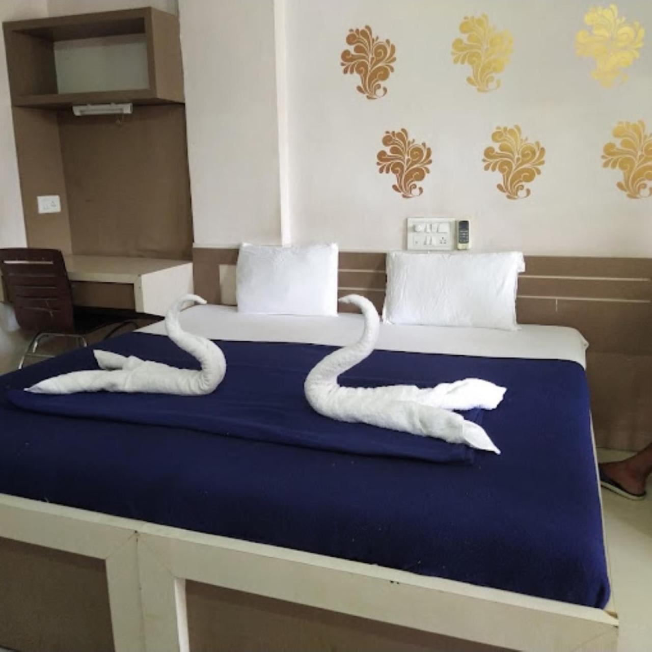 Отель Divya Jyot Residency Бхудж Экстерьер фото